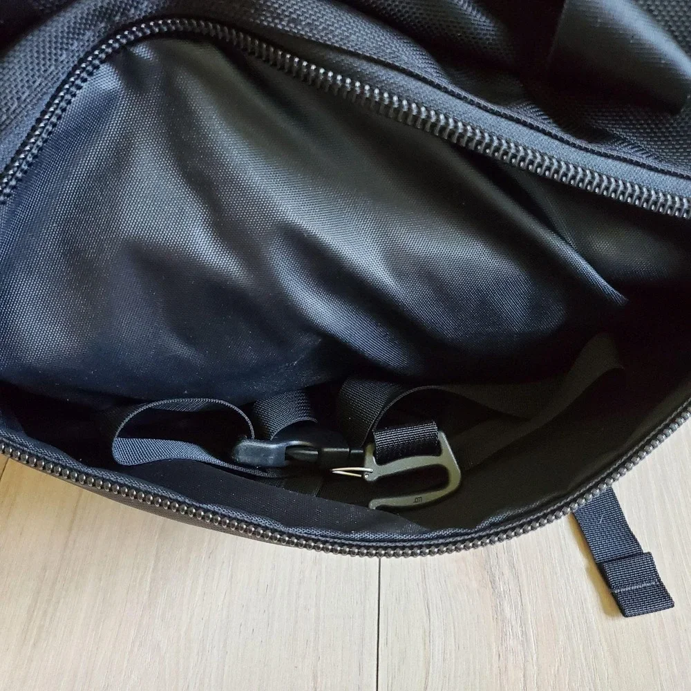 Topo Designs Black 17